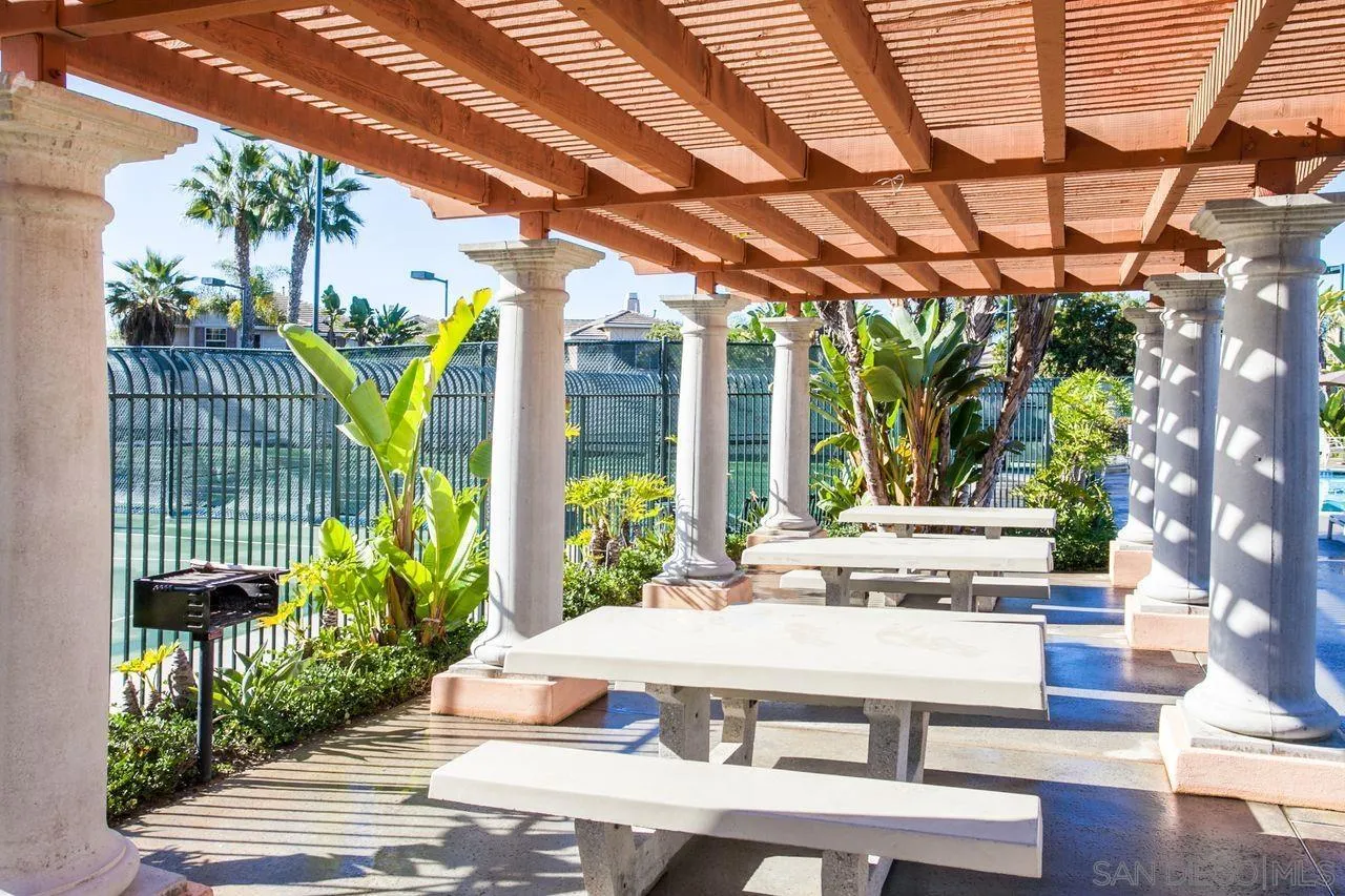 7390 Seafarer Place Carlsbad, CA 92011 - Photo 35 of 41 a view of an entryway