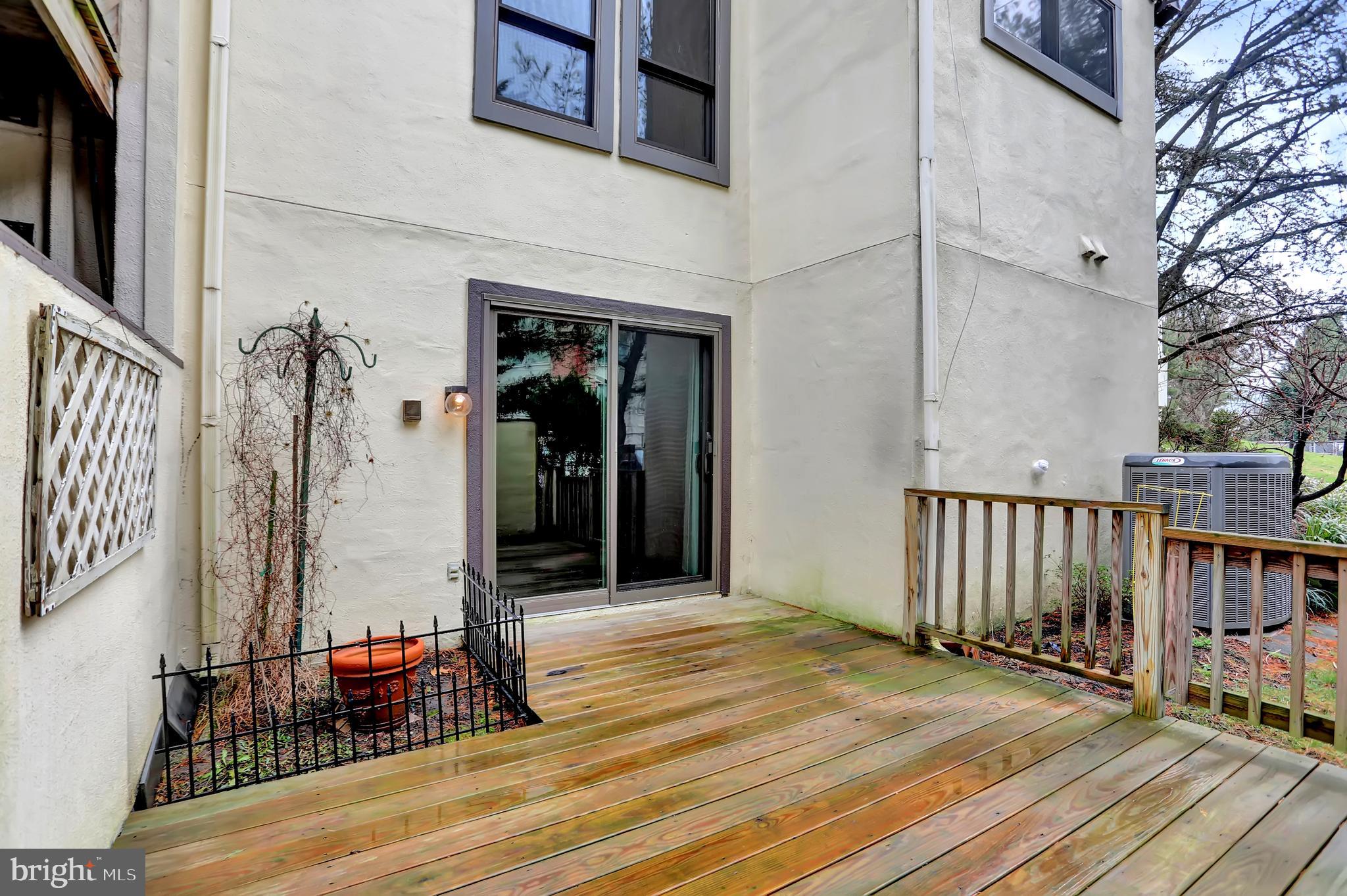 735 Stoney Spring Drive Baltimore, MD 21210 - Photo 44 of 54 Lower level deck