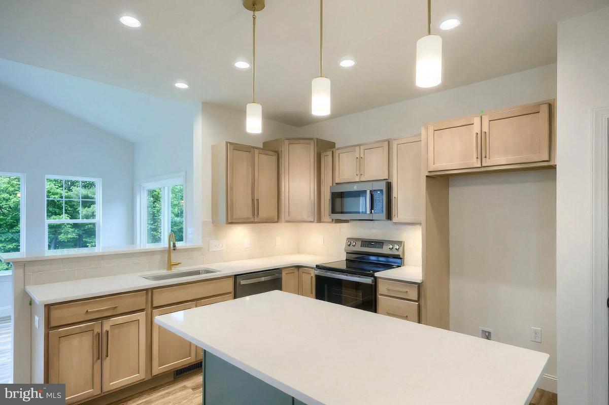 53 Sajer Road Pottsville, PA 17901 - Photo 7 of 21