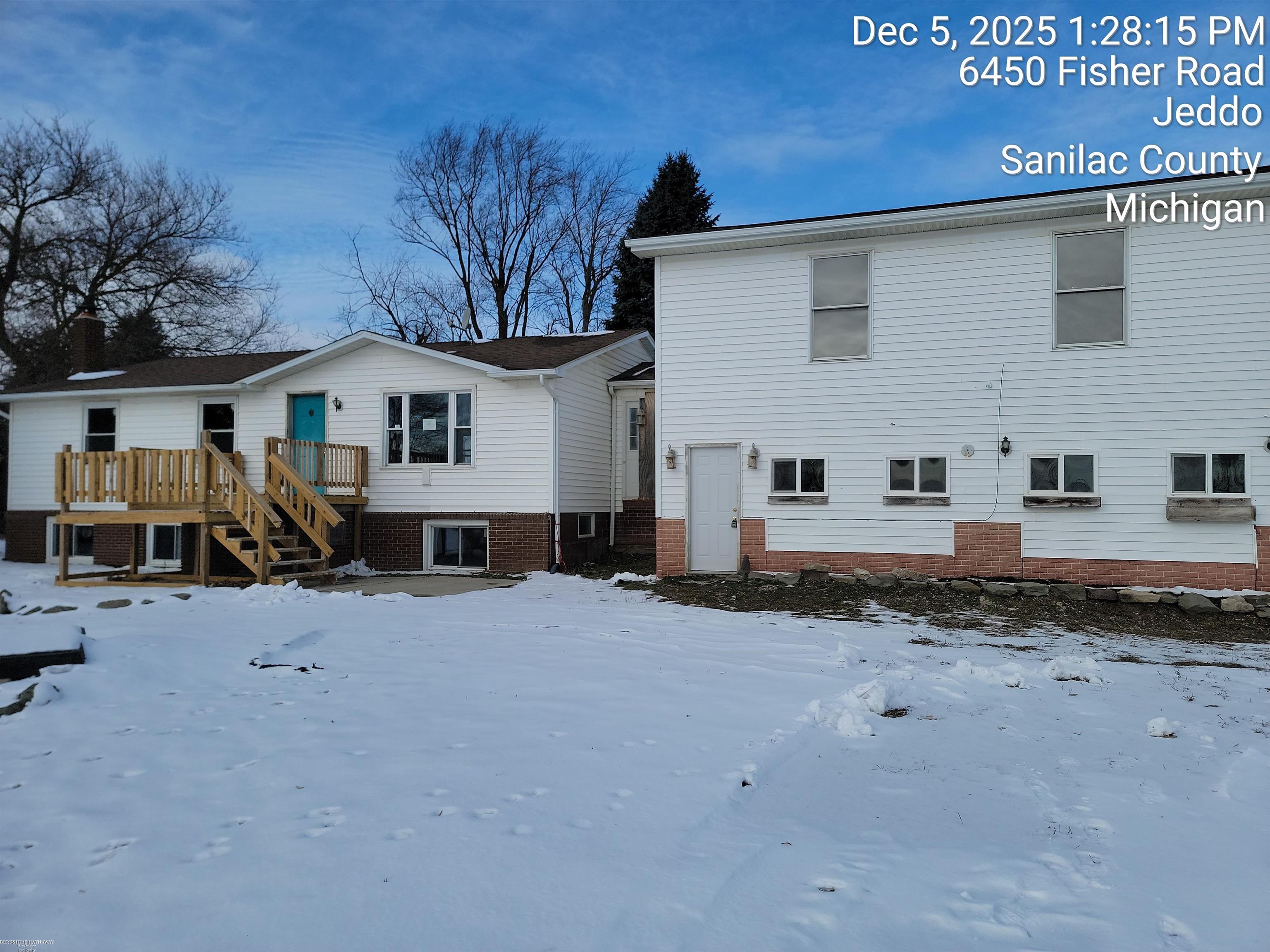 6450 Fisher Road Jeddo, MI 48032 - Photo 1 of 23
