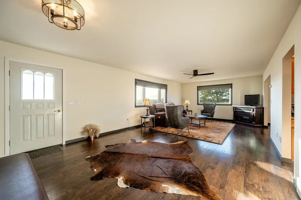 $675,000 | 82 Airport Road, Buffalo, WY 82834