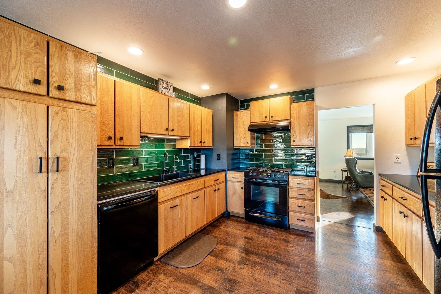 82 Airport Road Buffalo, WY 82834 - Photo 10 of 50