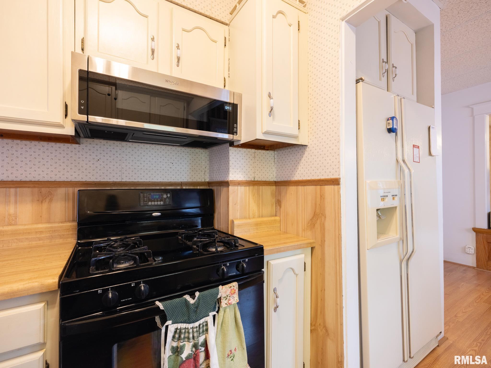 1219 North Sheridan Road Peoria, IL 61606 - Photo 19 of 53