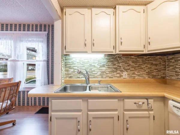 $124,000 | 1219 North Sheridan Road, Peoria, IL 61606