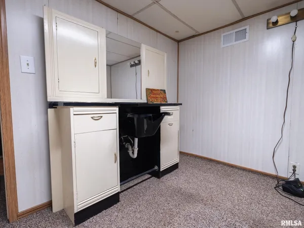 $124,000 | 1219 North Sheridan Road, Peoria, IL 61606