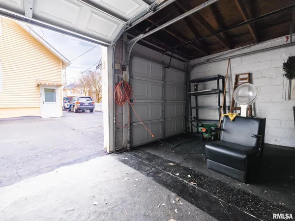 $124,000 | 1219 North Sheridan Road, Peoria, IL 61606