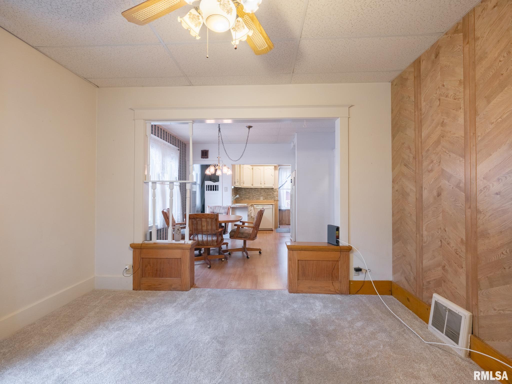 1219 North Sheridan Road Peoria, IL 61606 - Photo 9 of 53