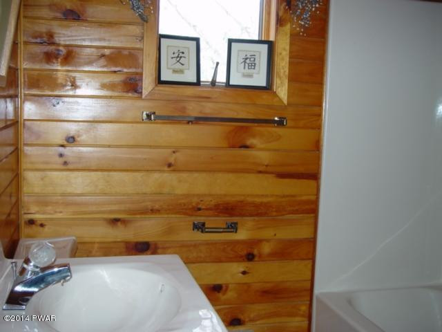 388 Mican Road Waymart, PA 18472 - Photo 17 of 28
