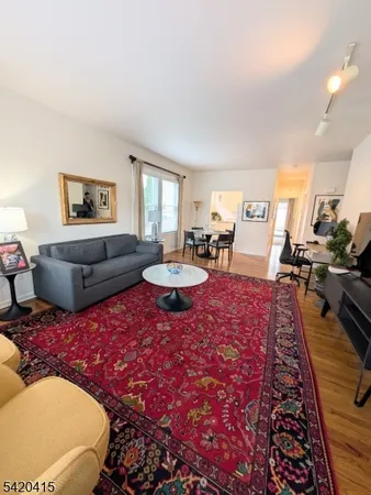 $2,950 | 36 Phoenix Avenue, Unit A, Morristown, NJ 07960