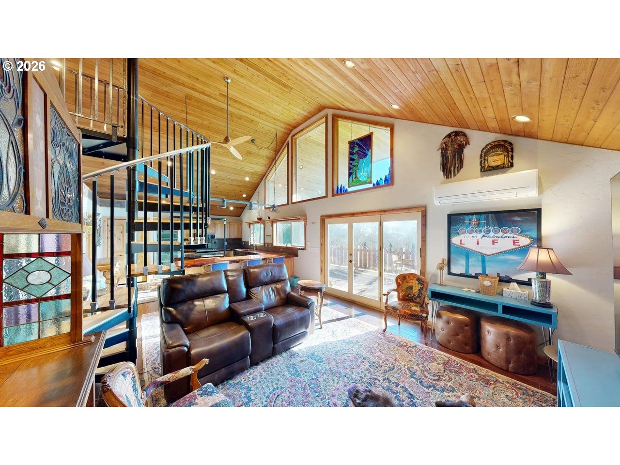 99106 East Freeman Lane Brookings, OR 97415 - Photo 7 of 37 a living room with furniture