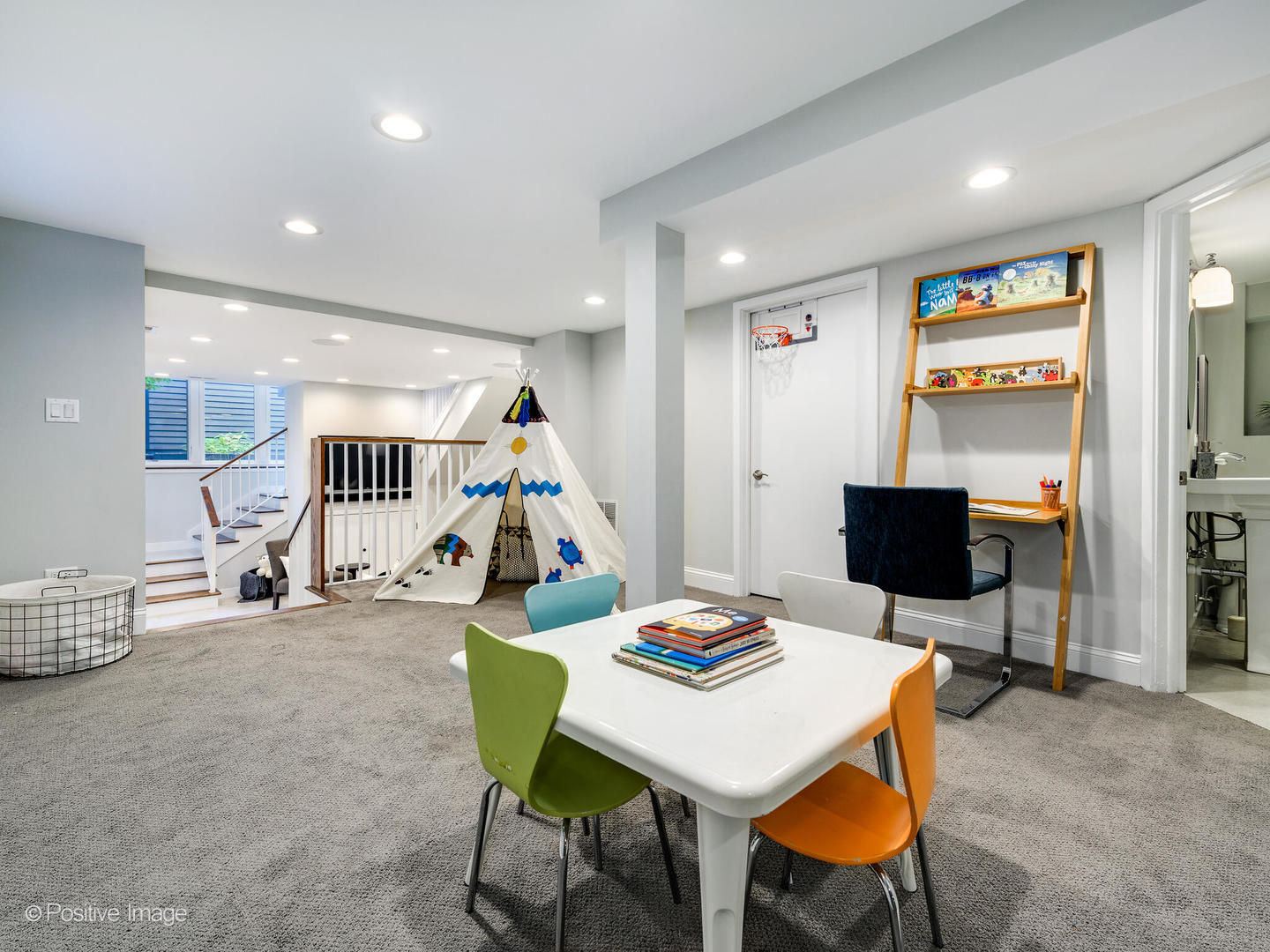 1821 West Cortland Street Chicago, IL 60622 - Photo 36 of 50 a view of a dining room with furniture