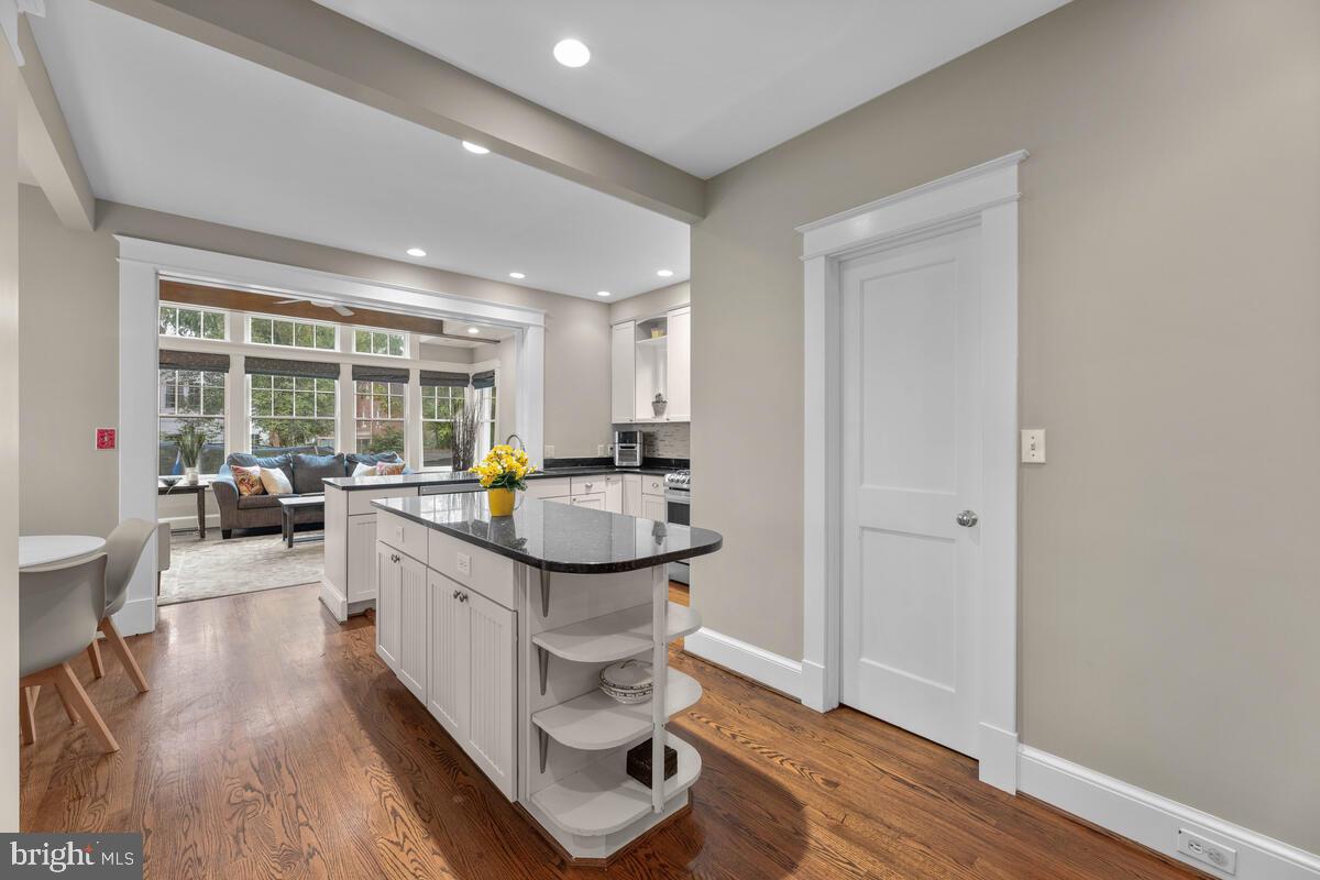 2012 Luzerne Avenue Silver Spring, MD 20910 - Photo 17 of 51