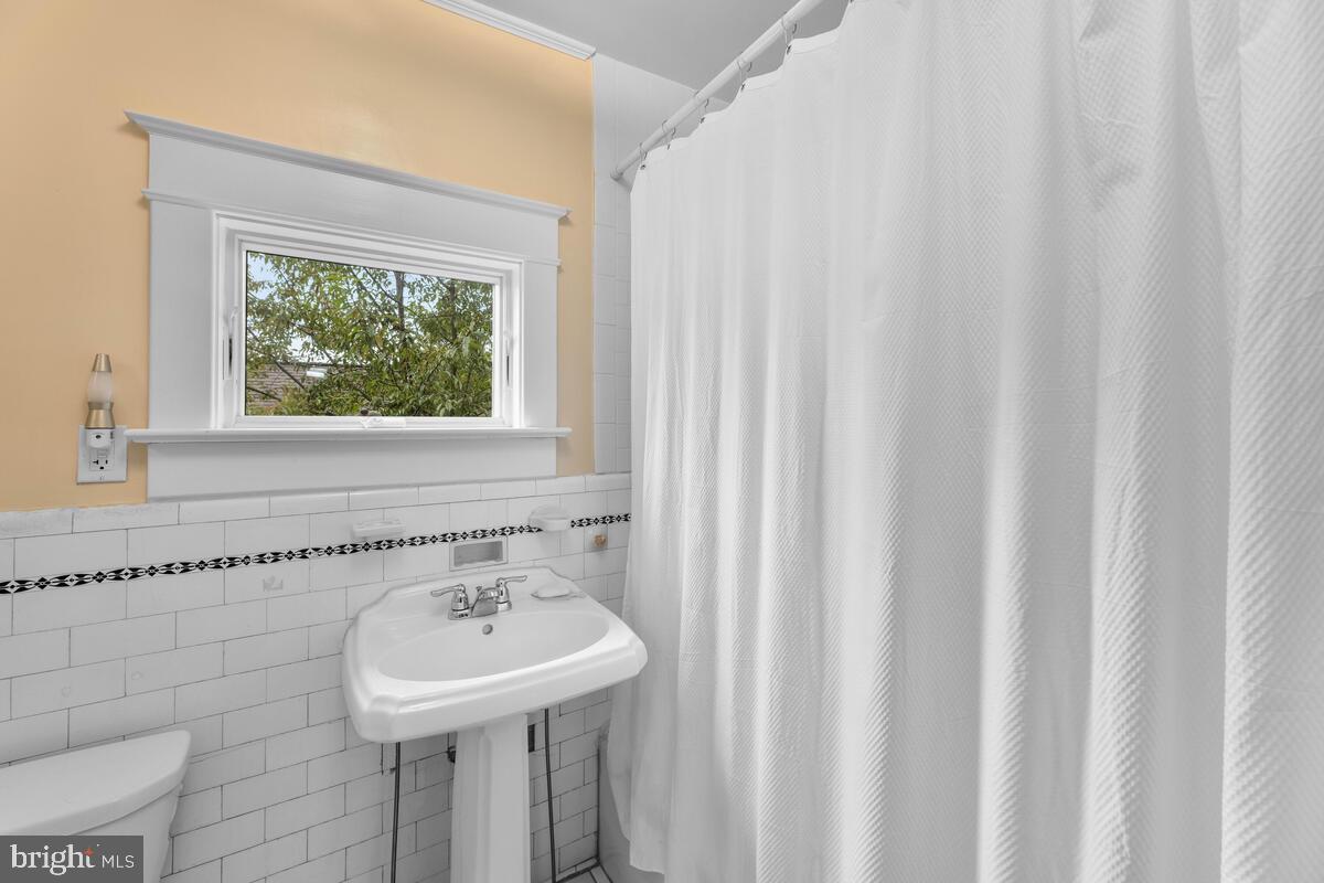 2012 Luzerne Avenue Silver Spring, MD 20910 - Photo 32 of 51
