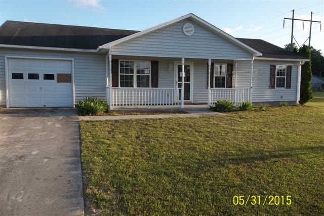 136 Wigeon Road Jacksonville, NC 28540 - Photo 1 of 12 Primary Photo