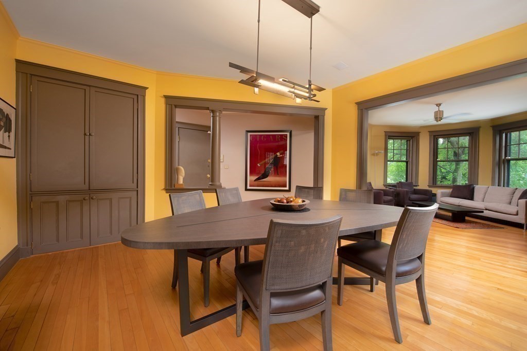 31 Linnaean Street, Unit 2 Cambridge, MA 02138 - Photo 4 of 10