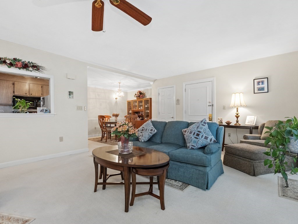 62 Jacqueline Road, Unit 4 Waltham, MA 02452 - Photo 5 of 30