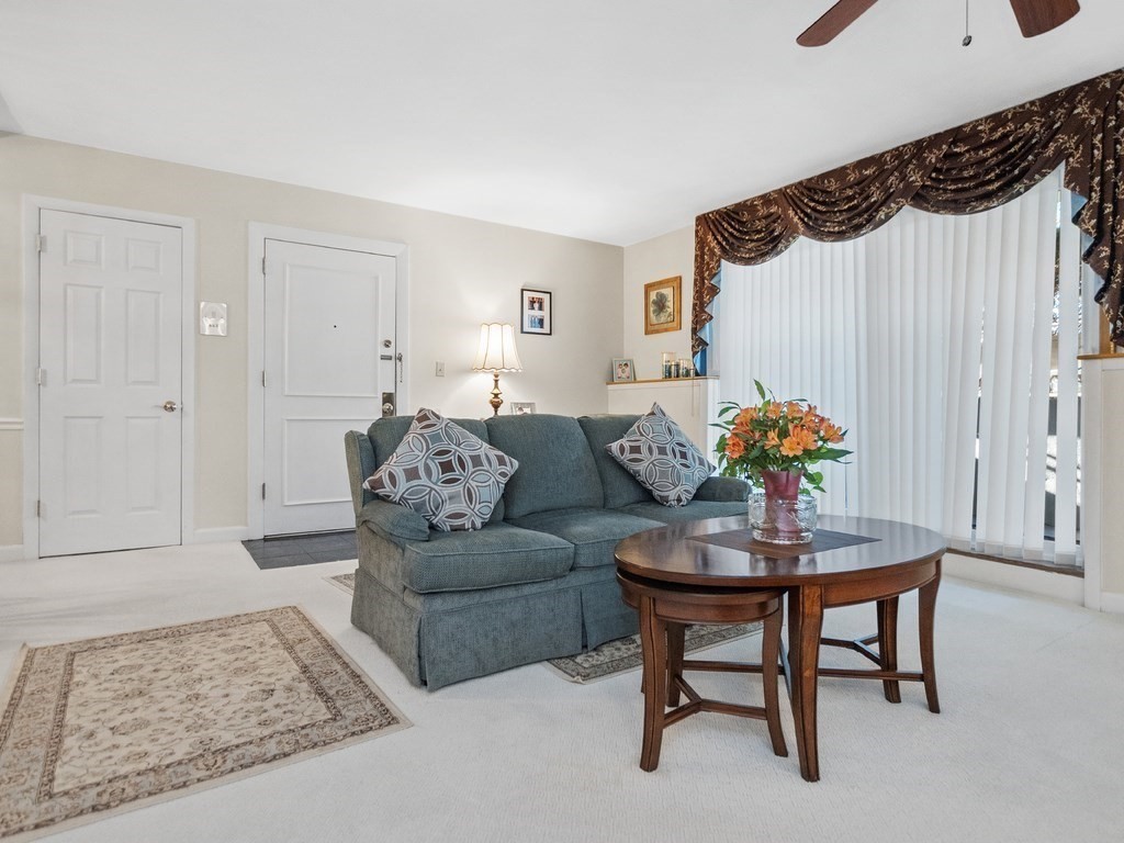 62 Jacqueline Road, Unit 4 Waltham, MA 02452 - Photo 6 of 30