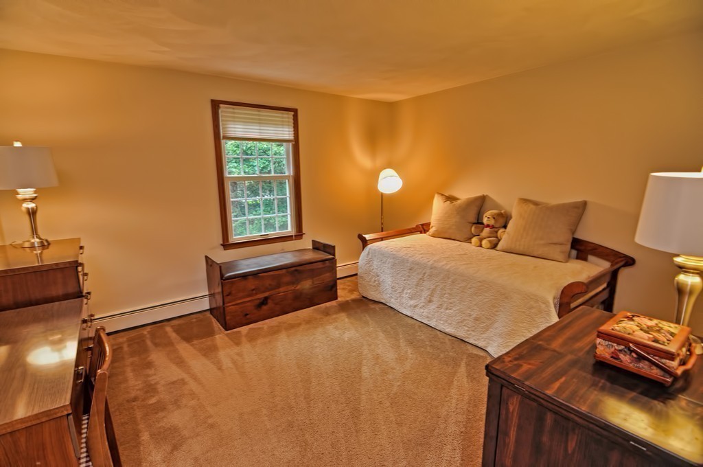 34 Robin Road Norfolk, MA 02056 - Photo 17 of 30 Gallery Image 17