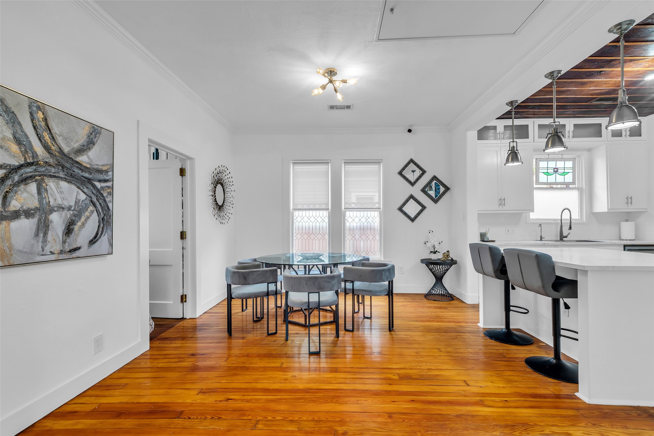 618 Harvard Street Houston, TX 77007 - Photo 6 of 25 a living room with fireplace furniture and a large window