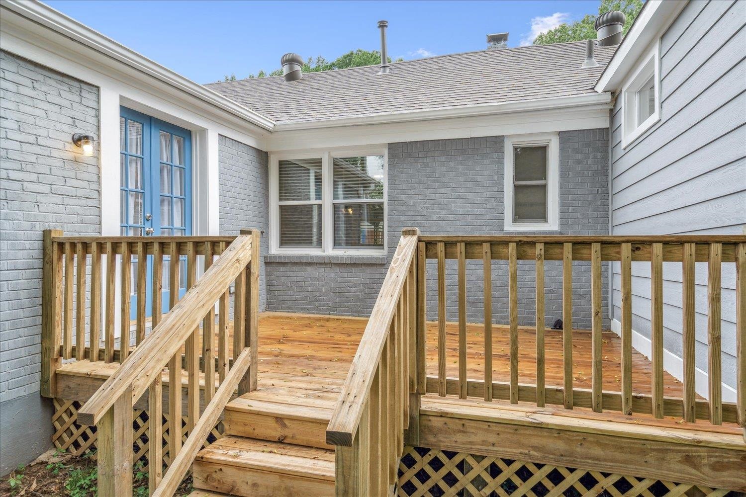774 Eastern Drive Memphis, TN 38122 - Photo 26 of 33 a view of wooden deck