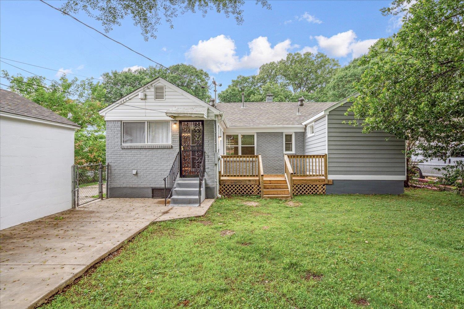 774 Eastern Drive Memphis, TN 38122 - Photo 27 of 33 a view of a house with a backyard