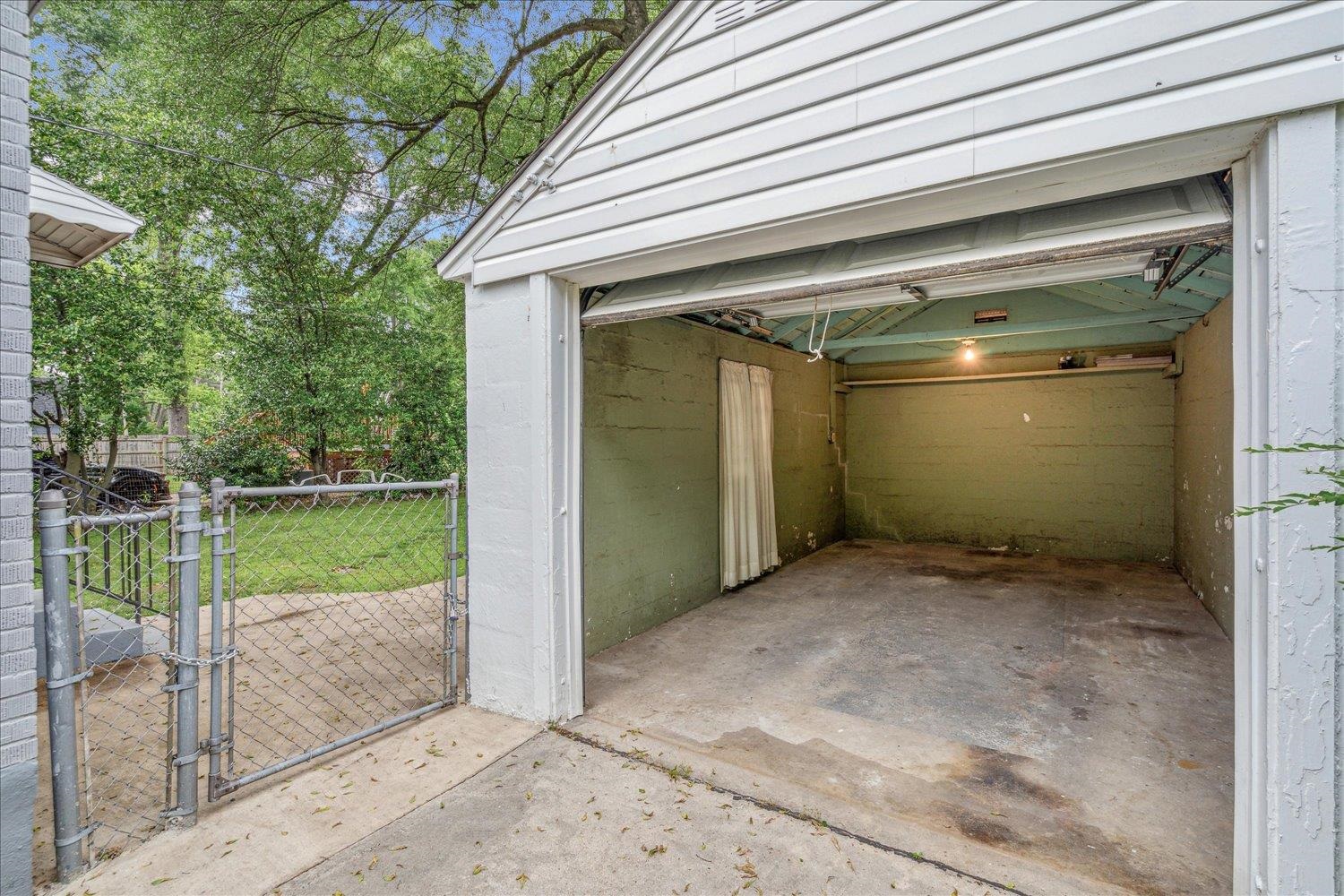 774 Eastern Drive Memphis, TN 38122 - Photo 33 of 33 a view of a house with backyard