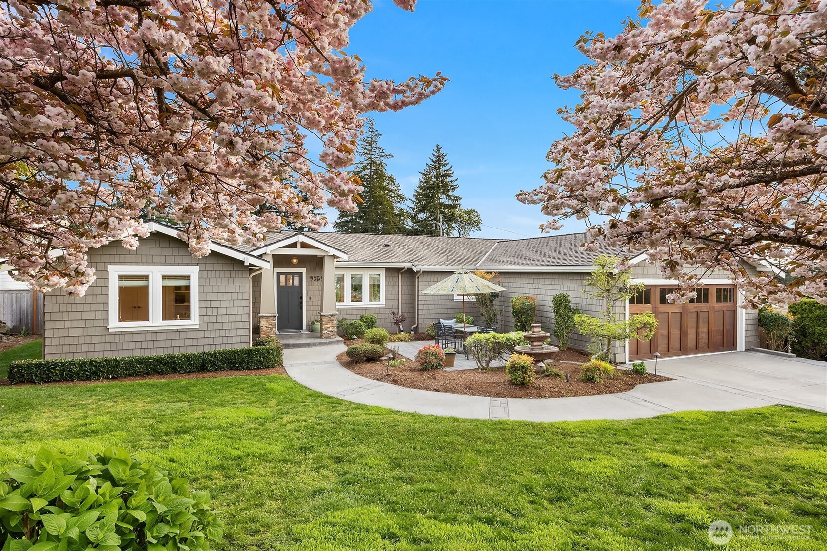 9359 Sunset Way Bellevue, WA 98004 - Photo 31 of 40