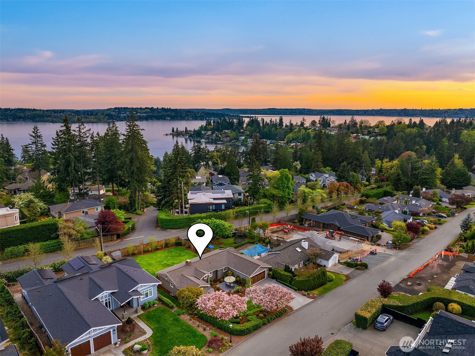 9359 Sunset Way Bellevue, WA 98004 - Photo 37 of 40