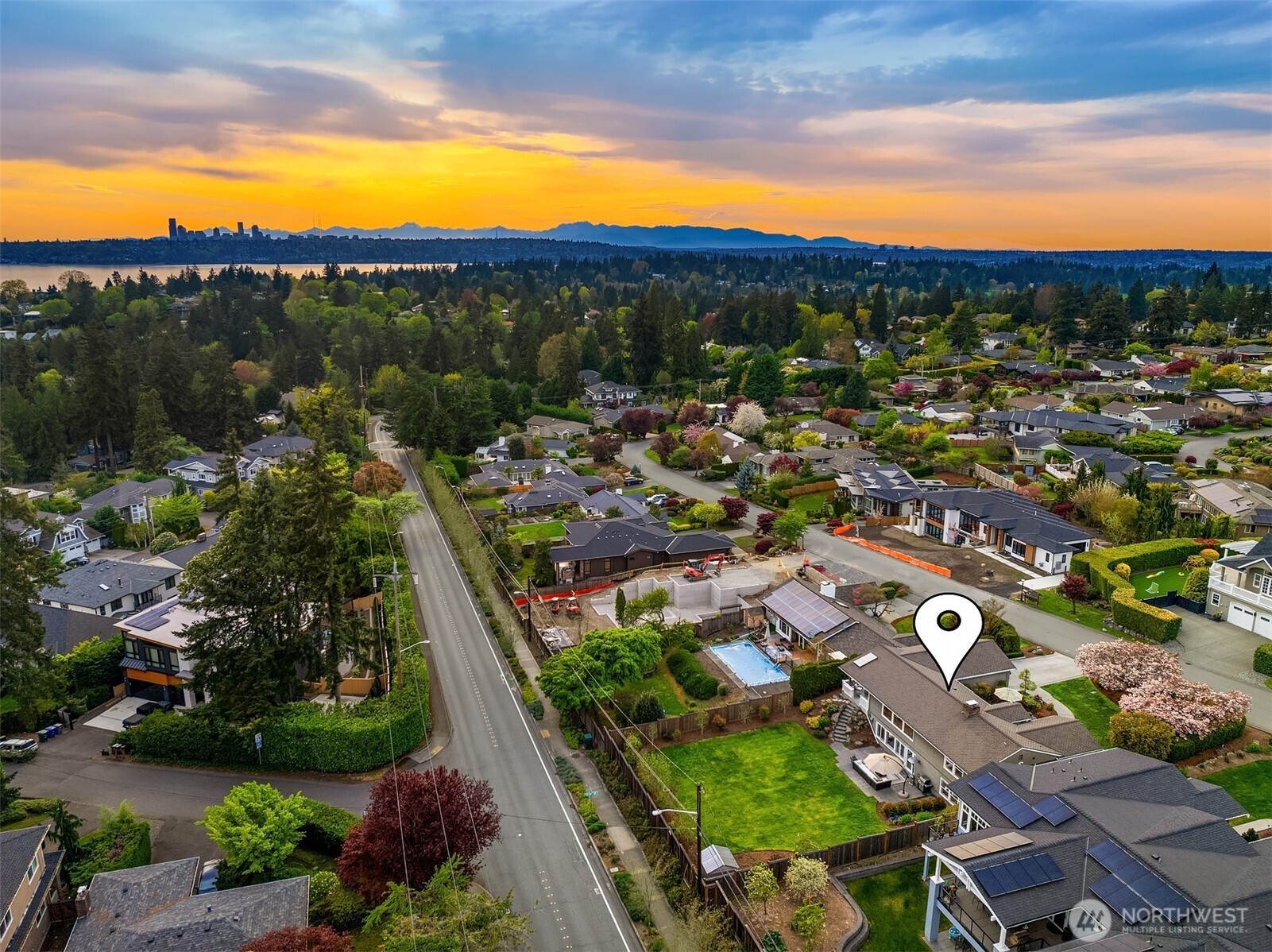 9359 Sunset Way Bellevue, WA 98004 - Photo 38 of 40