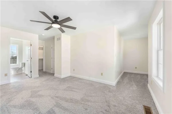 a view of empty room with window