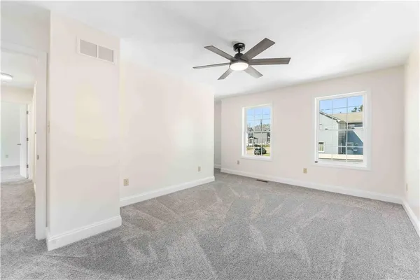 a view of empty room with window