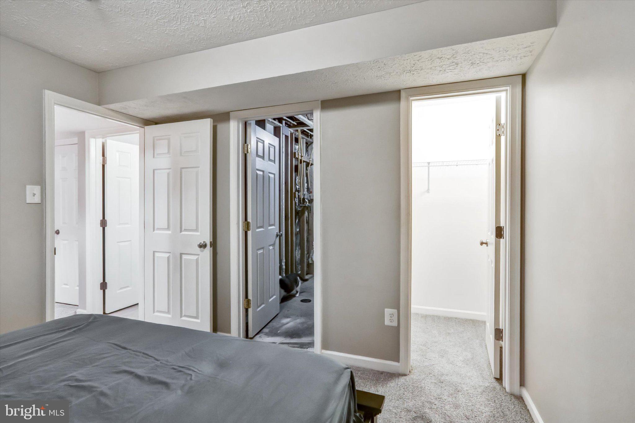 9663 Davison Road Middle River, MD 21220 - Photo 37 of 45 Spacious room with multiple entrances.