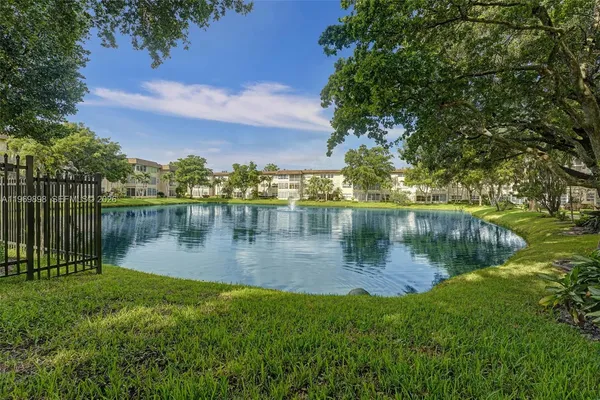 $1,850 | 3430 Northwest 52nd Avenue, Unit 210, Lauderdale Lakes, FL 33319