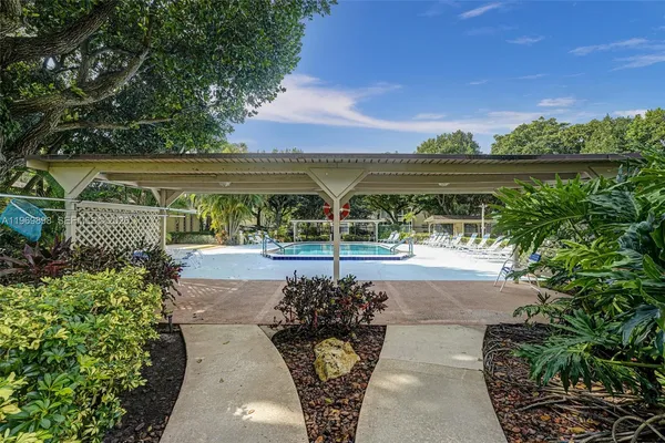 $1,850 | 3430 Northwest 52nd Avenue, Unit 210, Lauderdale Lakes, FL 33319