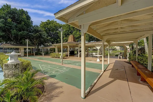 $1,850 | 3430 Northwest 52nd Avenue, Unit 210, Lauderdale Lakes, FL 33319