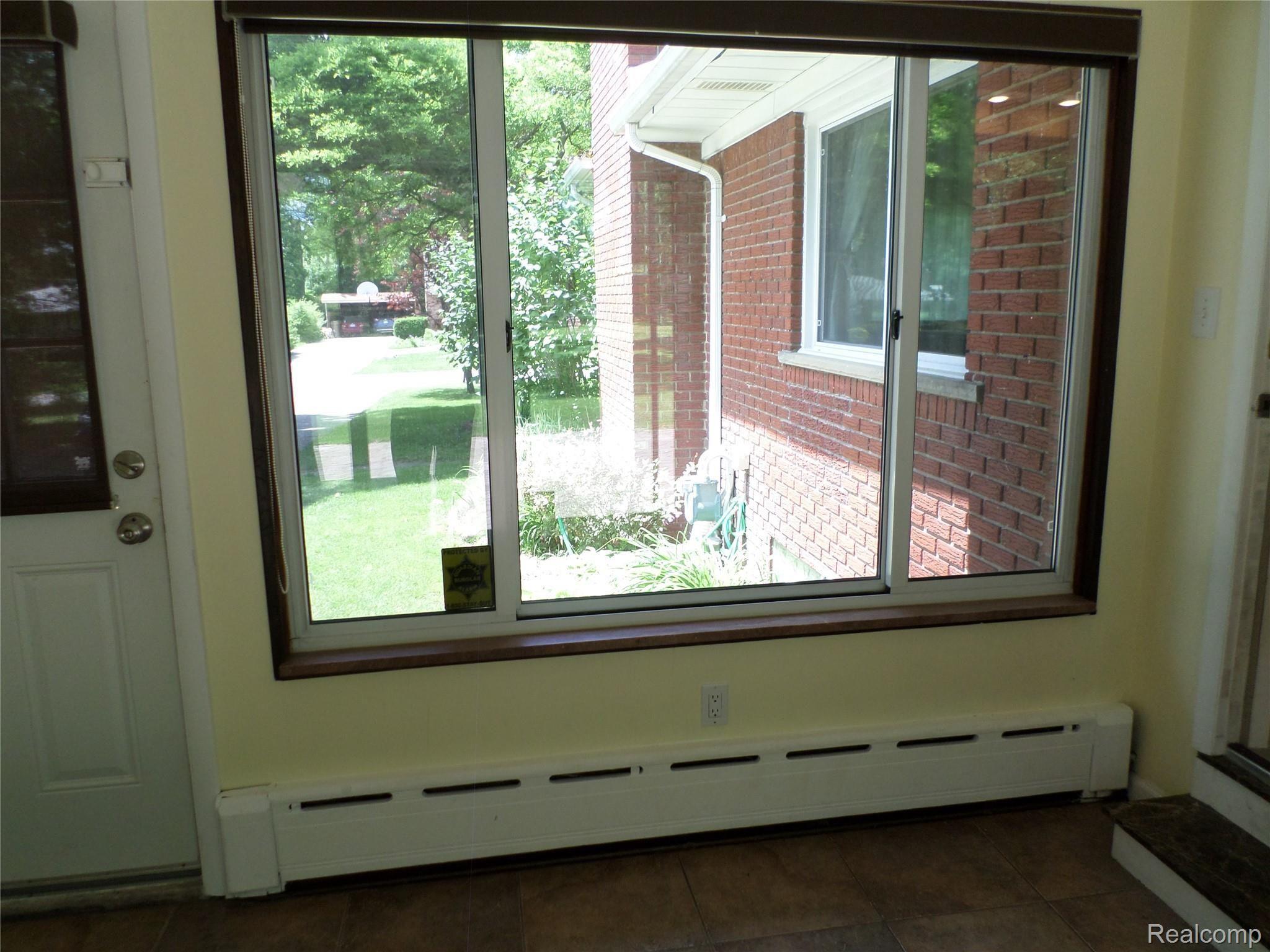 2651 Harrington Road Rochester, MI 48307 - Photo 23 of 40 SAM_0886.JPG