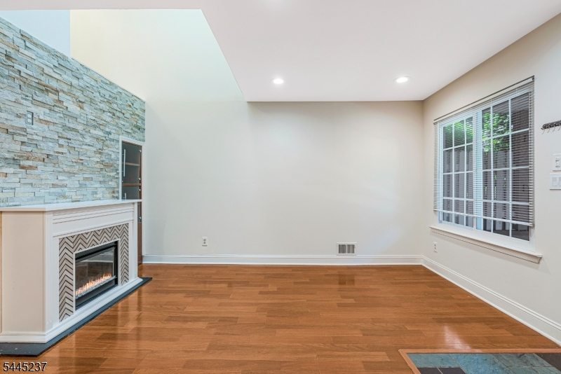3 Tory Court Bedminster, NJ 07921 - Photo 8 of 28