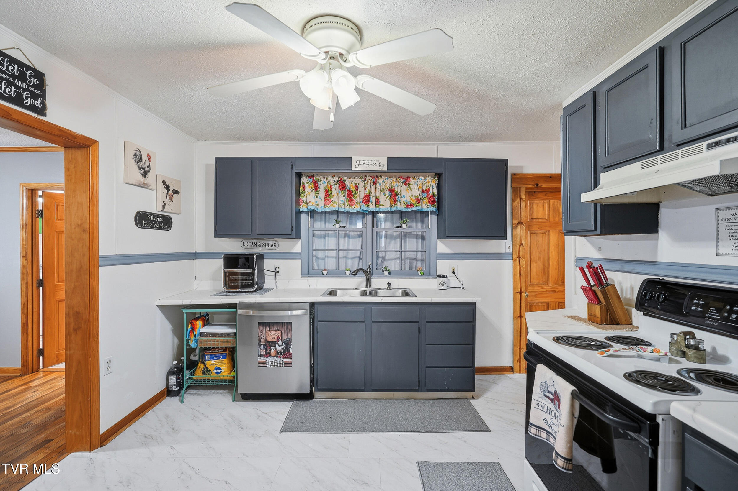 109 Penrod Road Bristol, TN 37620 - Photo 14 of 41 *