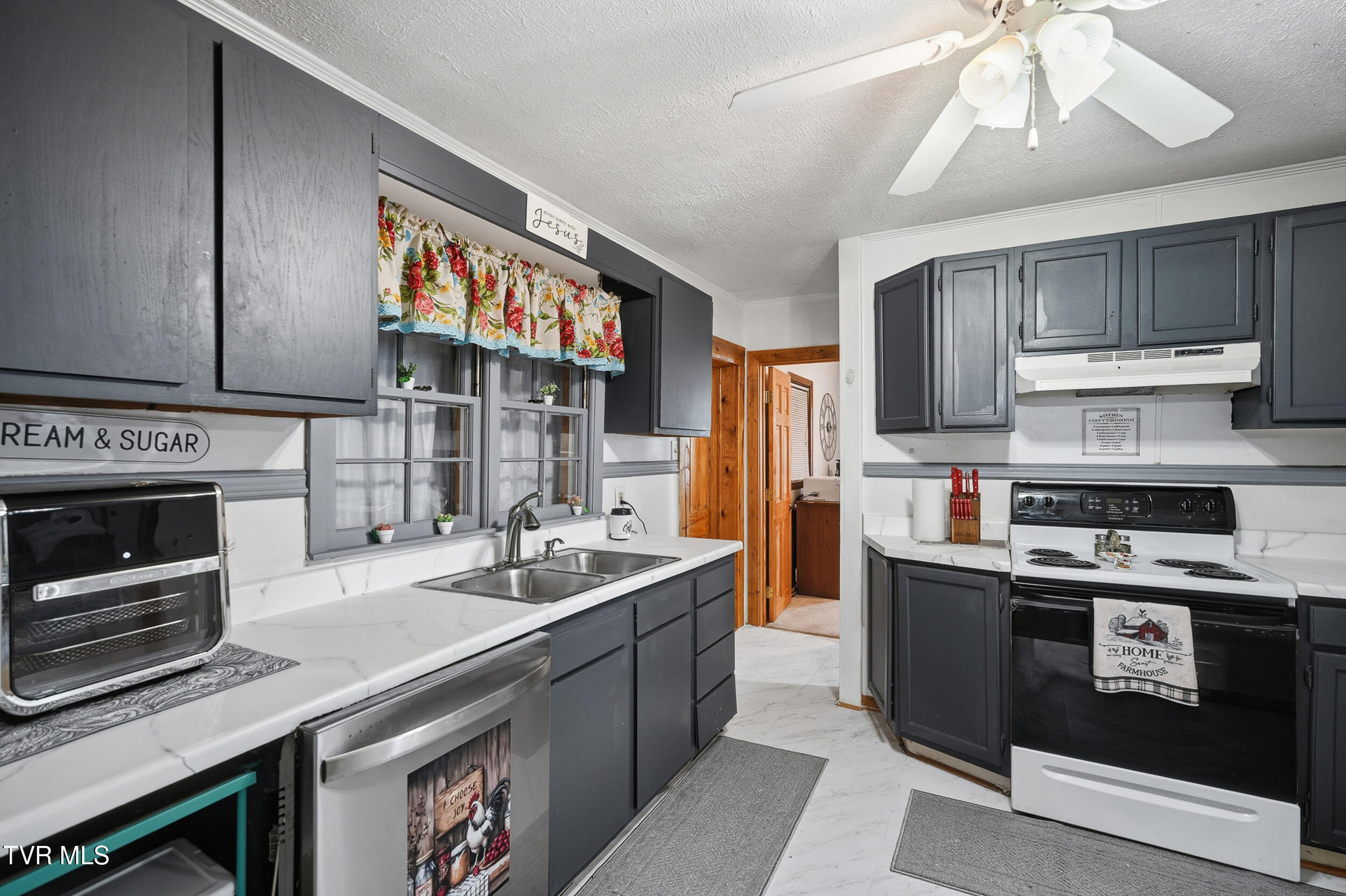 109 Penrod Road Bristol, TN 37620 - Photo 15 of 41 *