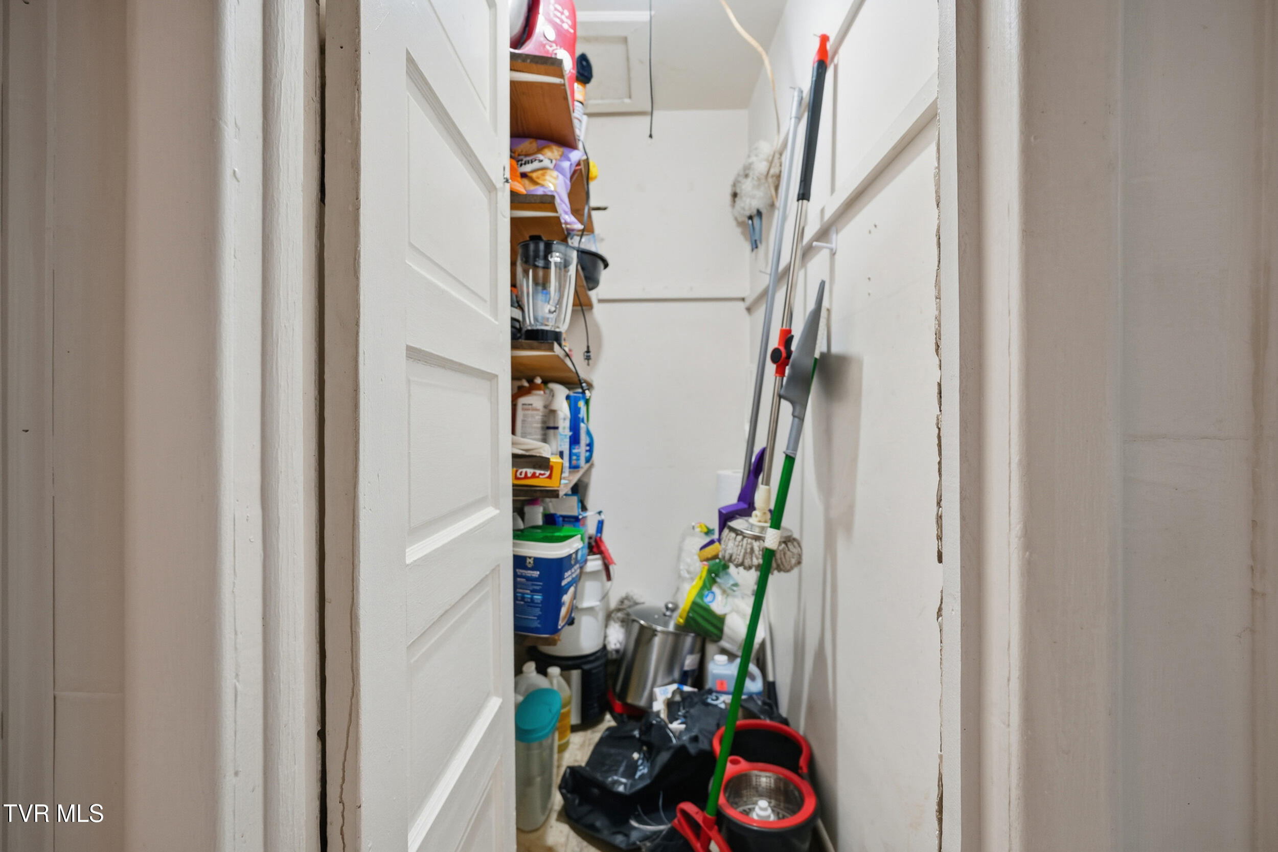 109 Penrod Road Bristol, TN 37620 - Photo 19 of 41 *