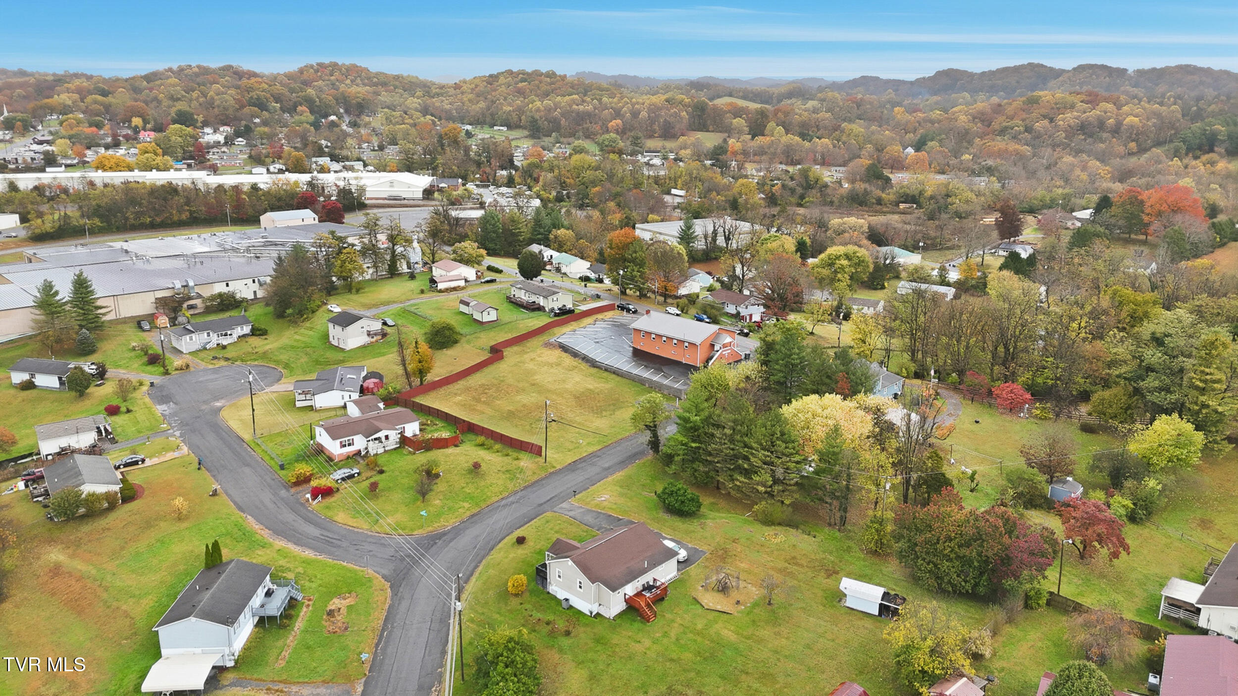 109 Penrod Road Bristol, TN 37620 - Photo 35 of 41 *