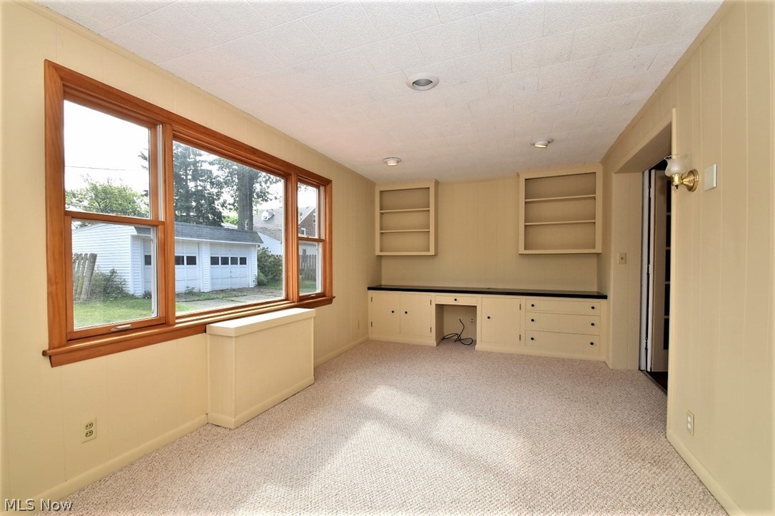 2407 Eardley Road Cleveland, OH 44118 - Photo 17 of 35 Gallery Image 17
