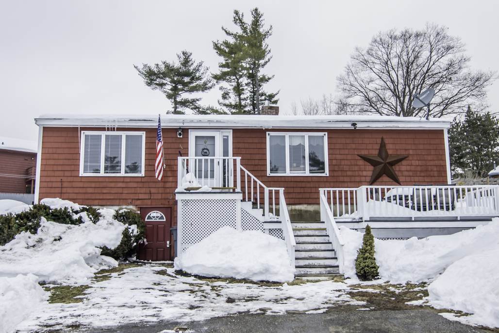 35 Island Pond Road Hampstead, NH 03841 - Photo 1 of 28 Gallery Image 1