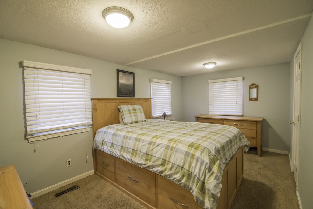 35 Island Pond Road Hampstead, NH 03841 - Photo 24 of 28 Gallery Image 24