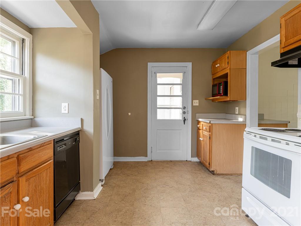 78 Beverly Road Asheville, NC 28805 - Photo 11 of 24 Gallery Image 11