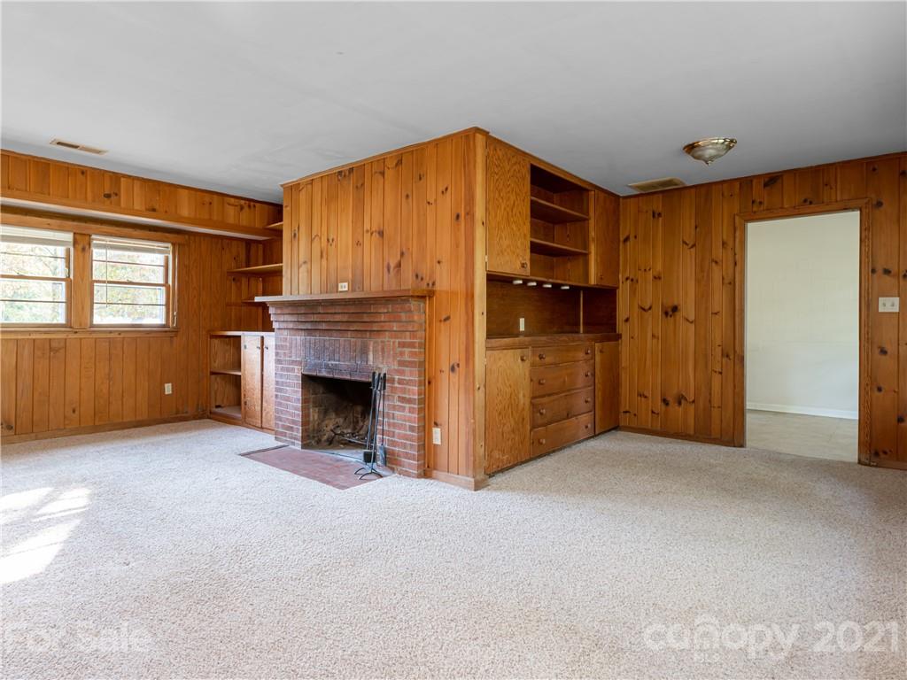 78 Beverly Road Asheville, NC 28805 - Photo 4 of 24 Gallery Image 4