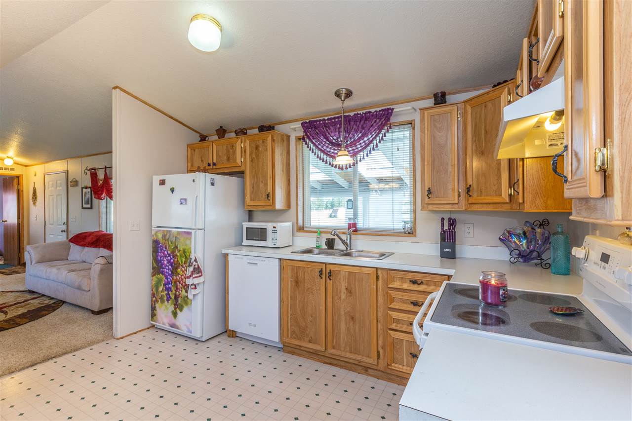 35717 North Spotted Road, Unit 28 Clayton, WA 99110 - Photo 9 of 20