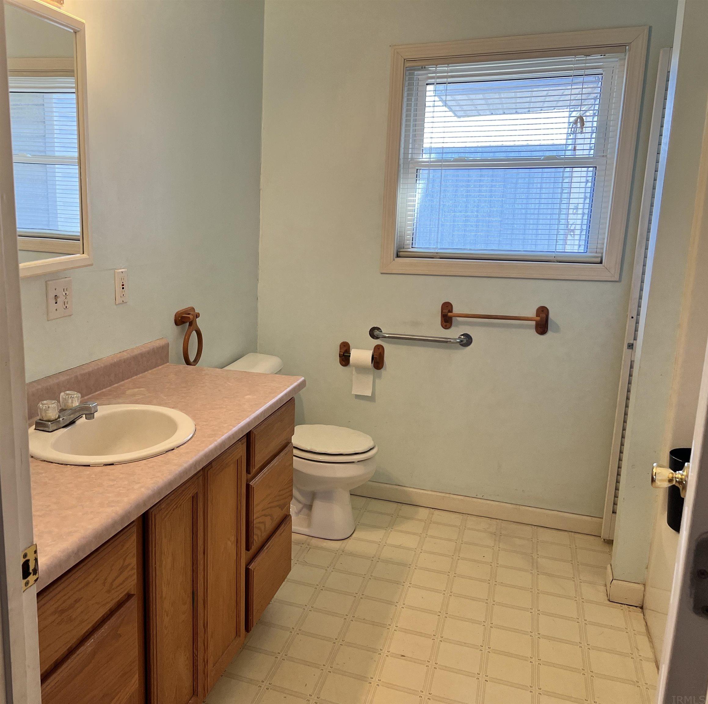 310 East Monroe Street Butler, IN 46721 - Photo 11 of 17