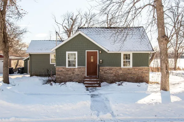 $169,900 | 111 West 4th Street, Morris, MN 56267