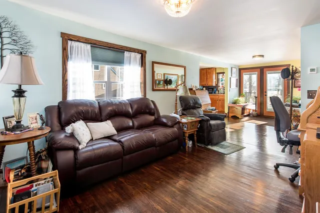 $169,900 | 111 West 4th Street, Morris, MN 56267